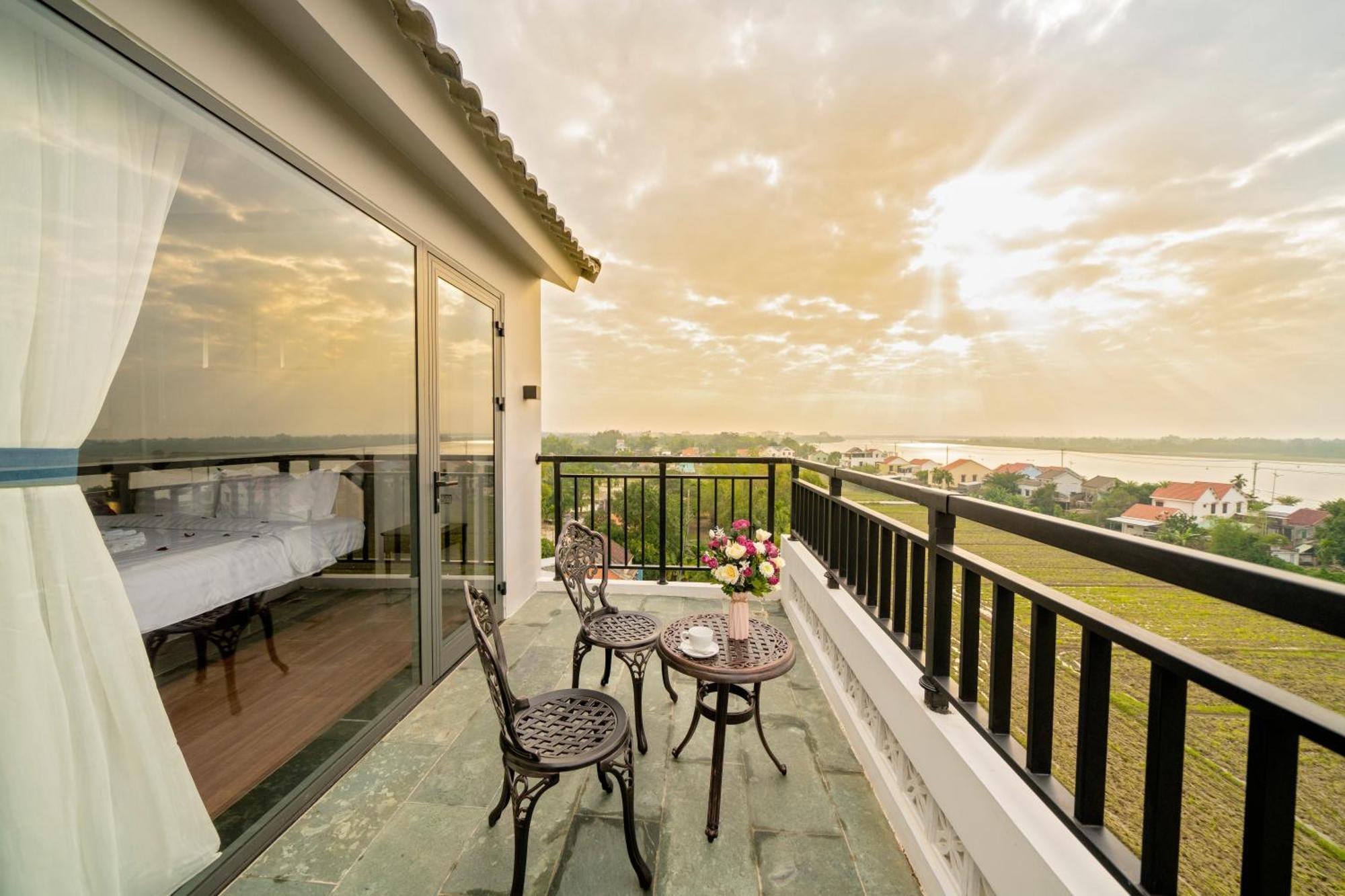 Eco Lux Riverside Hotel & Spa Hoi An Bagian luar foto