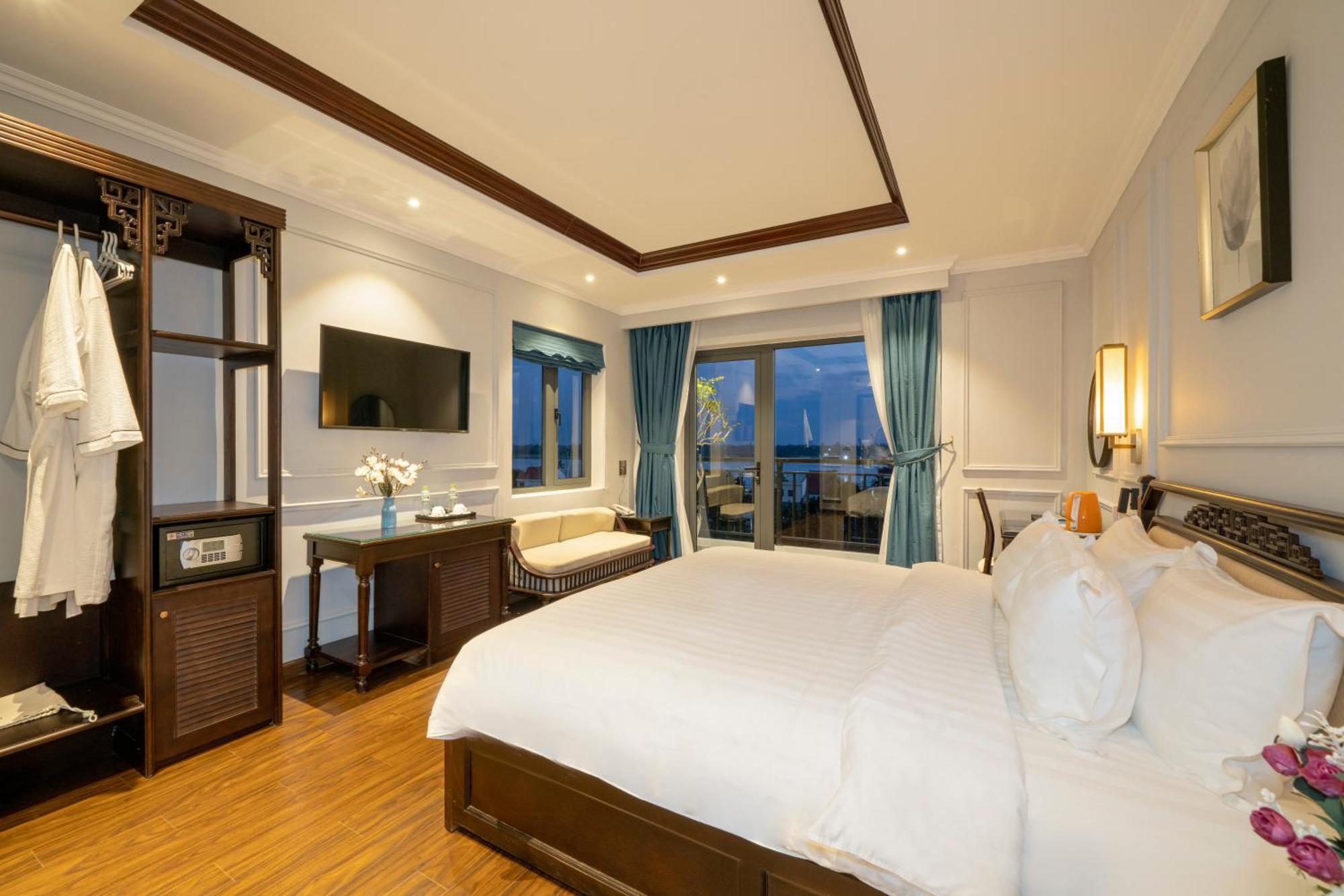 Eco Lux Riverside Hotel & Spa Hoi An Bagian luar foto